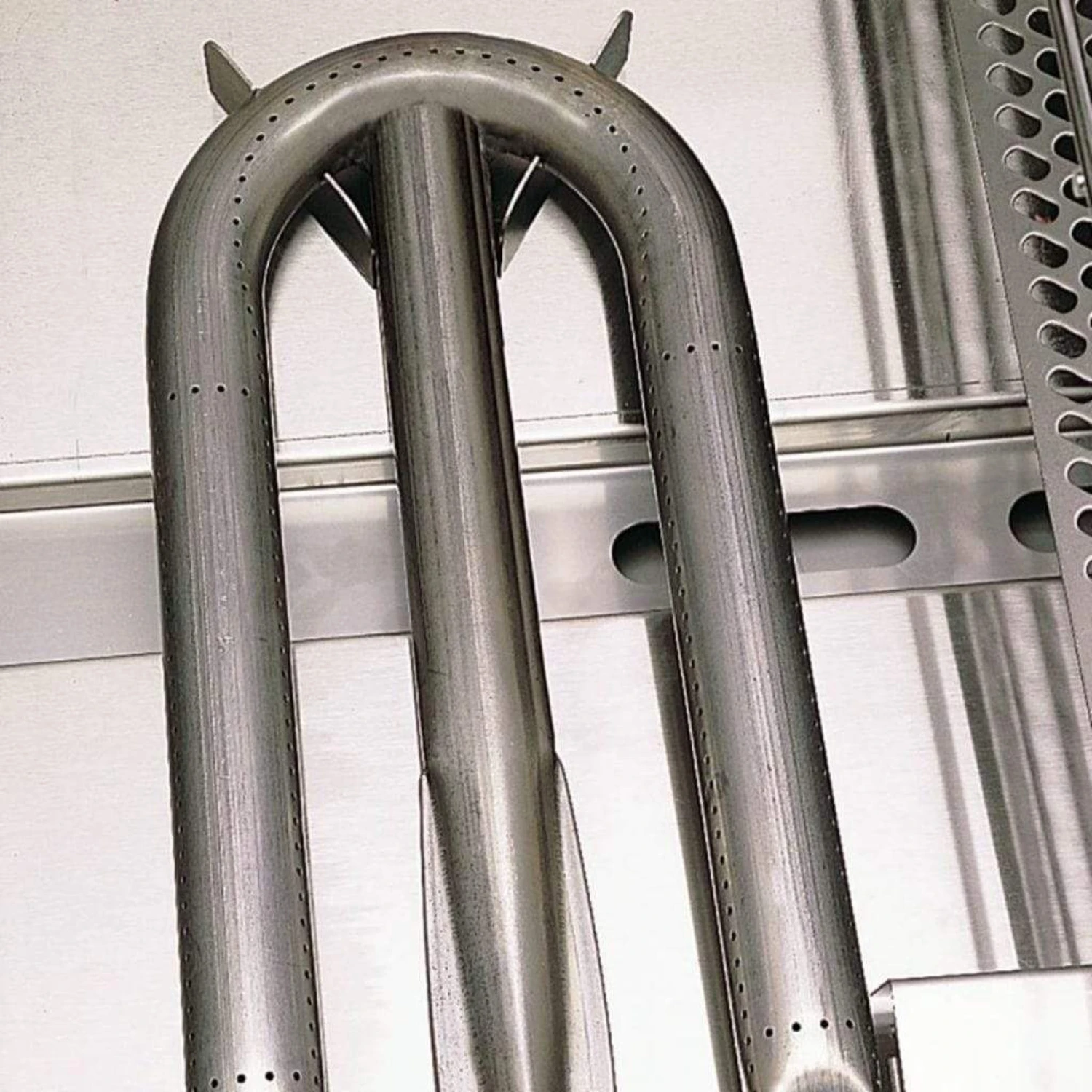 American Outdoor Grill 24" L-Series 2-Burner Built-In Gas Grill 6 American Outdoor Grill 24" L-Series 2-Burner Built-In Gas Grill - Image 6