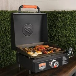 Blackstone 17" On The Go Tabletop Propane Gas Griddle With Hood -Grill Collection Blackstone 17 On The Go Tabletop Propane Gas Griddle with Hood 5