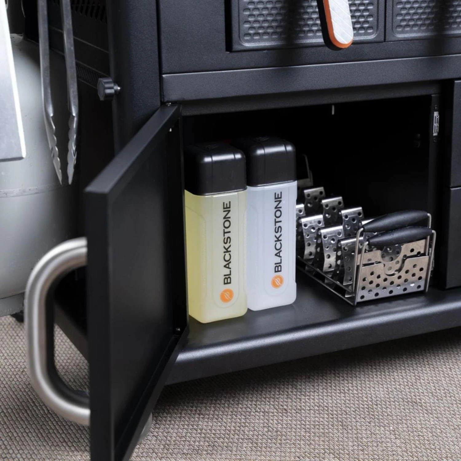 Blackstone 36" Patio Propane Gas Cabinet Griddle With Airfryer 6 Blackstone 36" Patio Propane Gas Cabinet Griddle With Airfryer - Image 6