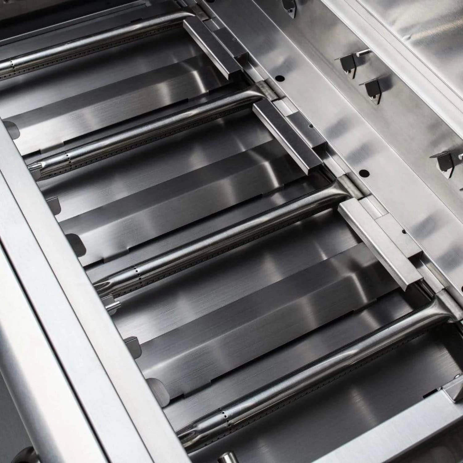 Blaze 32" 4-Burner Prelude LBM Freestanding Gas Grill 15 Blaze 32" 4-Burner Prelude LBM Freestanding Gas Grill - Image 15