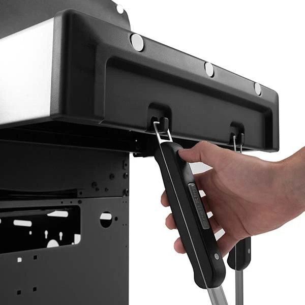 Broil King Crown 520 63" 4-Burner Black Propane Gas Grill 2 Broil King Crown 520 63" 4-Burner Black Propane Gas Grill - Image 2