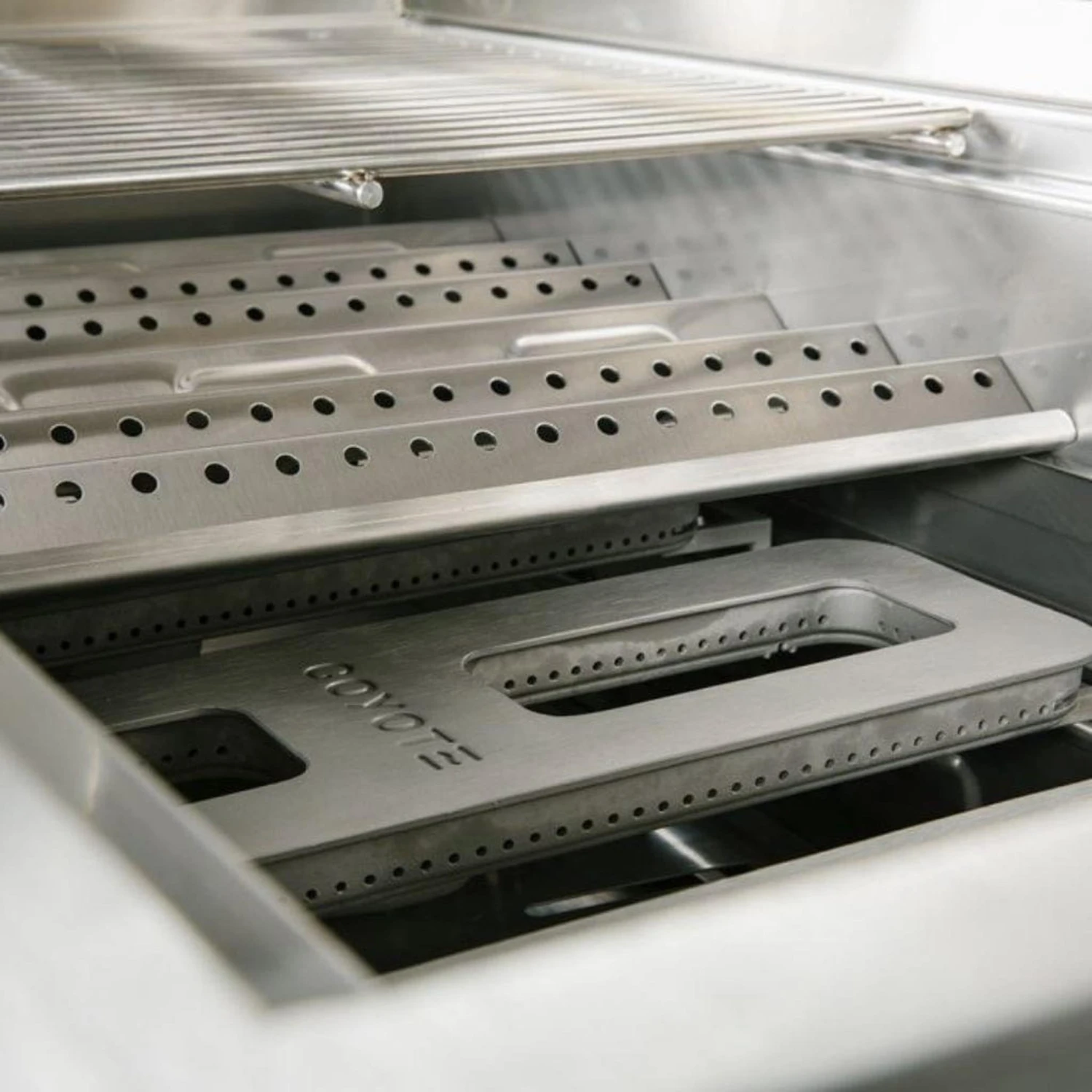 Coyote C-Series 42" 5-Infinity Burner Built-In Natural Gas Grill 3 Coyote C-Series 42" 5-Infinity Burner Built-In Natural Gas Grill - Image 3