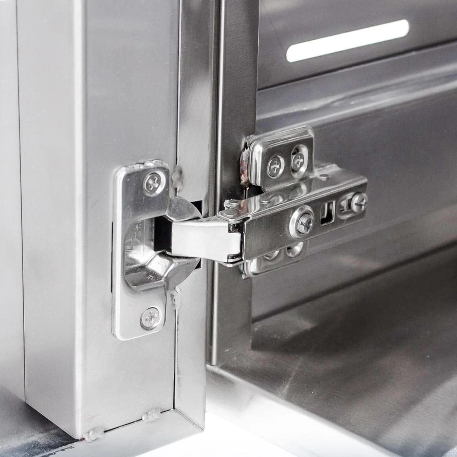 Coyote C-Series 42" 5-Infinity Burner Built-In Natural Gas Grill 5 Coyote C-Series 42" 5-Infinity Burner Built-In Natural Gas Grill - Image 5