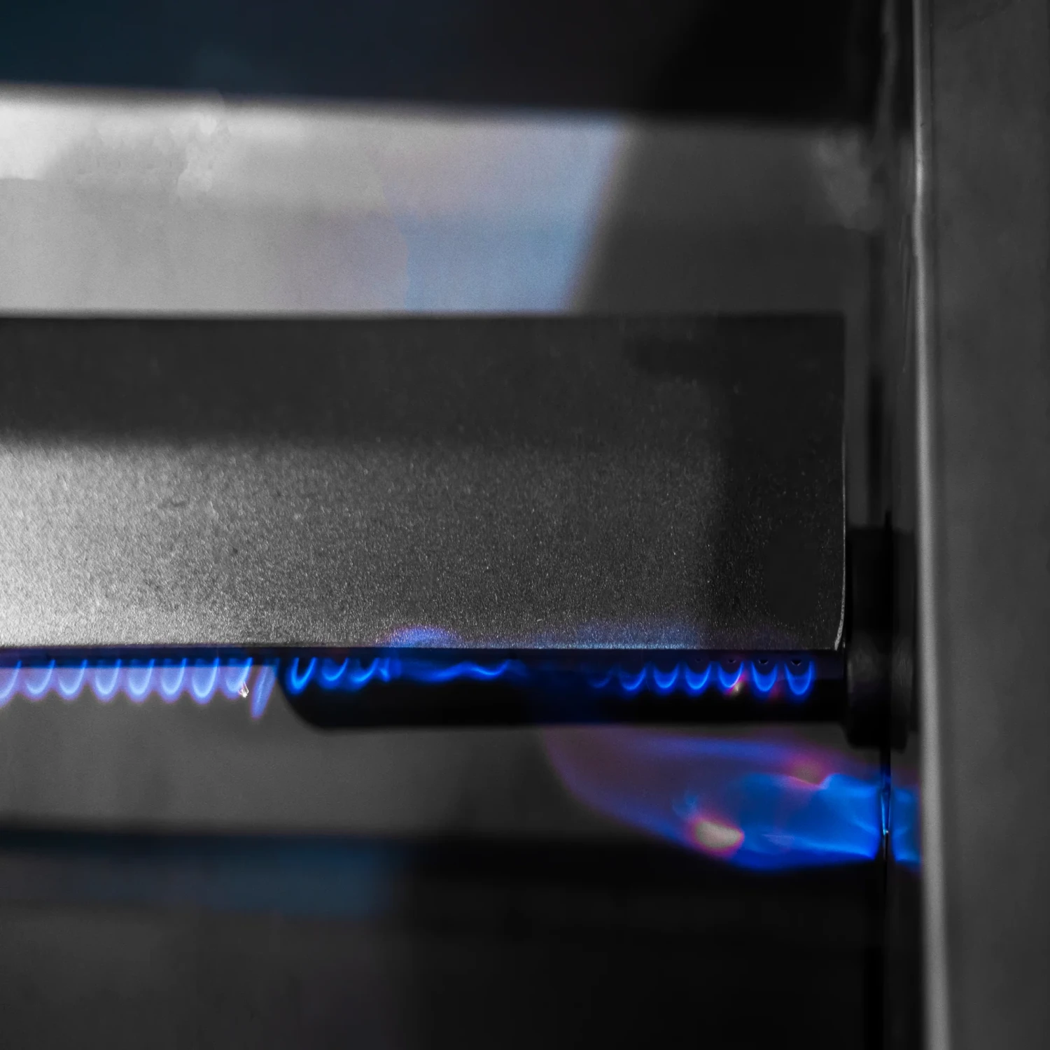 Diamond Grill BBQ 36" Stainless Steel Liquid Propane 4-Burner Grill 4 Diamond Grill BBQ 36" Stainless Steel Liquid Propane 4-Burner Grill - Image 4