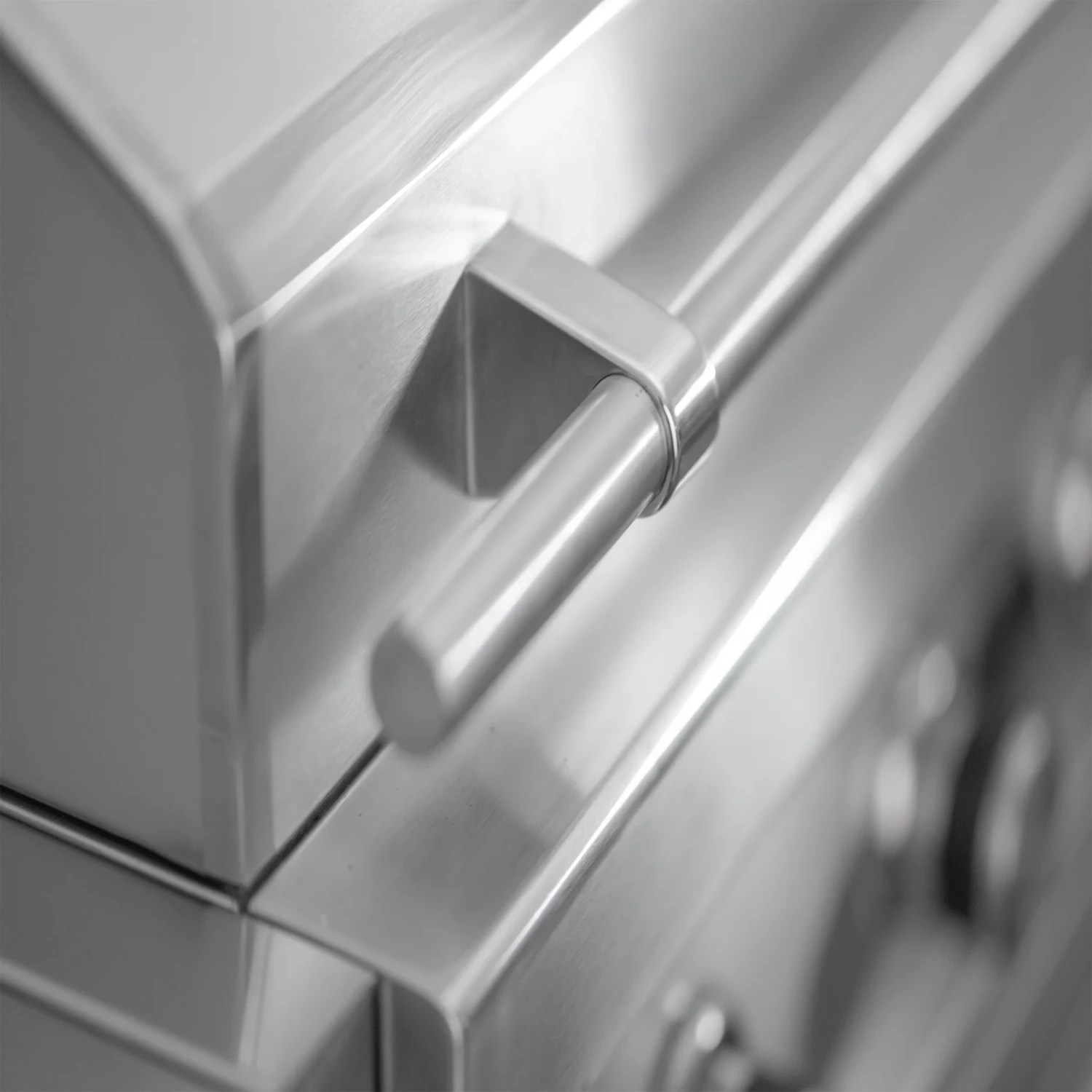 Diamond Grill BBQ 36" Stainless Steel Liquid Propane 4-Burner Grill 5 Diamond Grill BBQ 36" Stainless Steel Liquid Propane 4-Burner Grill - Image 5