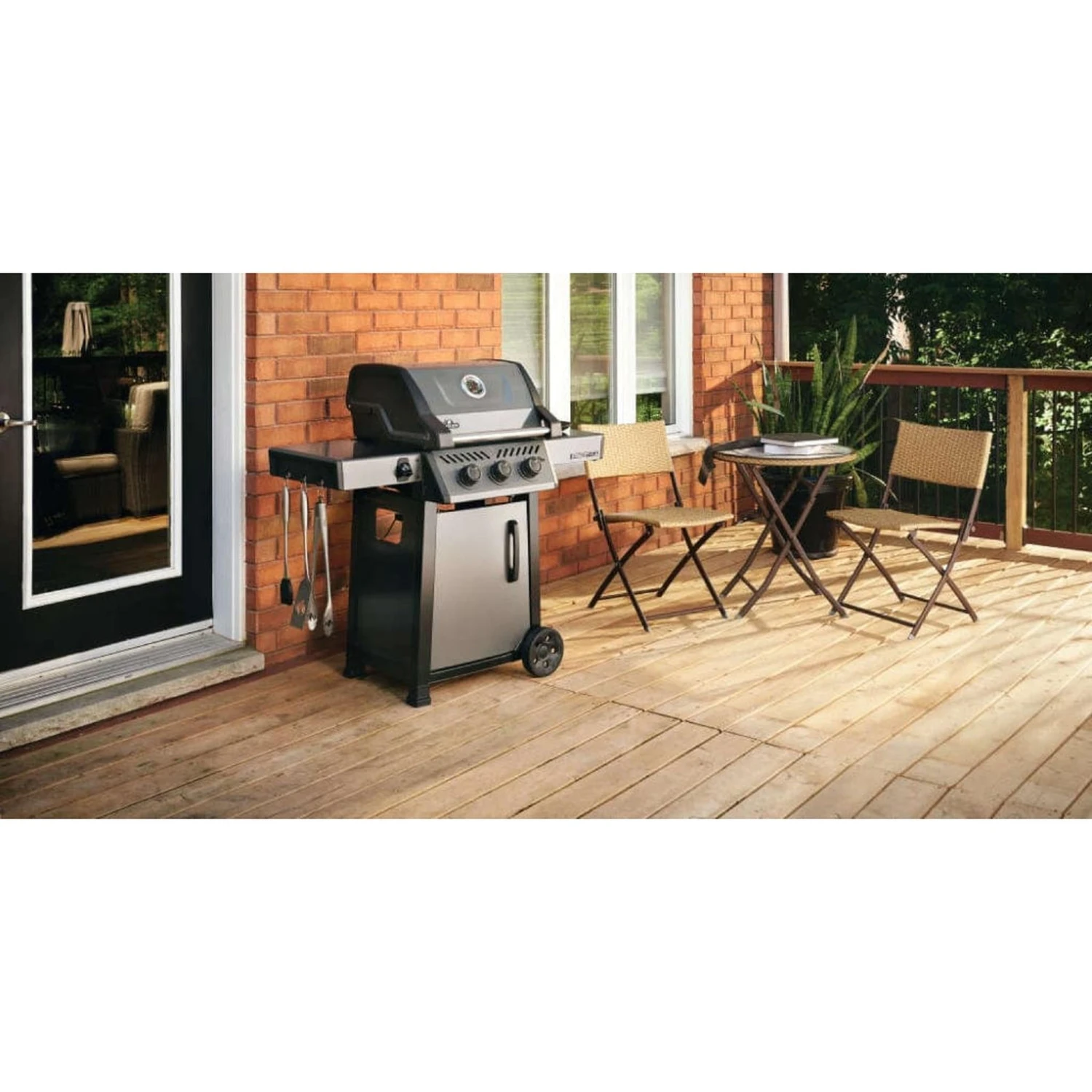 Napoleon 48" Freestyle 365 3-Burner Freestanding Gas Grill 3 Napoleon 48" Freestyle 365 3-Burner Freestanding Gas Grill - Image 3