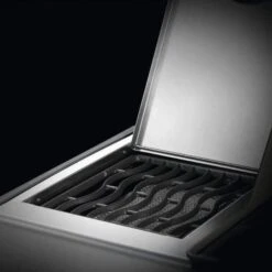 Napoleon 61" Rogue SE 525 RSIB Freestanding Gas Grill With Infrared Rear & Side Burners 29 Napoleon 61" Rogue SE 525 RSIB Freestanding Gas Grill With Infrared Rear & Side Burners -Grill Collection Napoleon 61 Rogue SE 525 RSIB Freestanding Gas Grill with Infrared Rear Side Burners 10