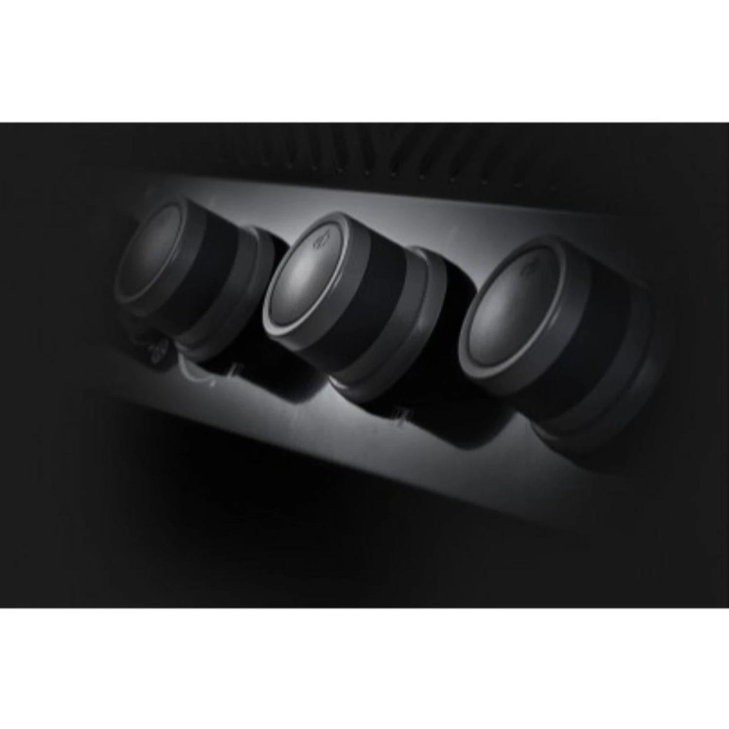 Napoleon 61" Rogue XT 525 SIB Gas Freestanding Grill 13 Napoleon 61" Rogue XT 525 SIB Gas Freestanding Grill - Image 13