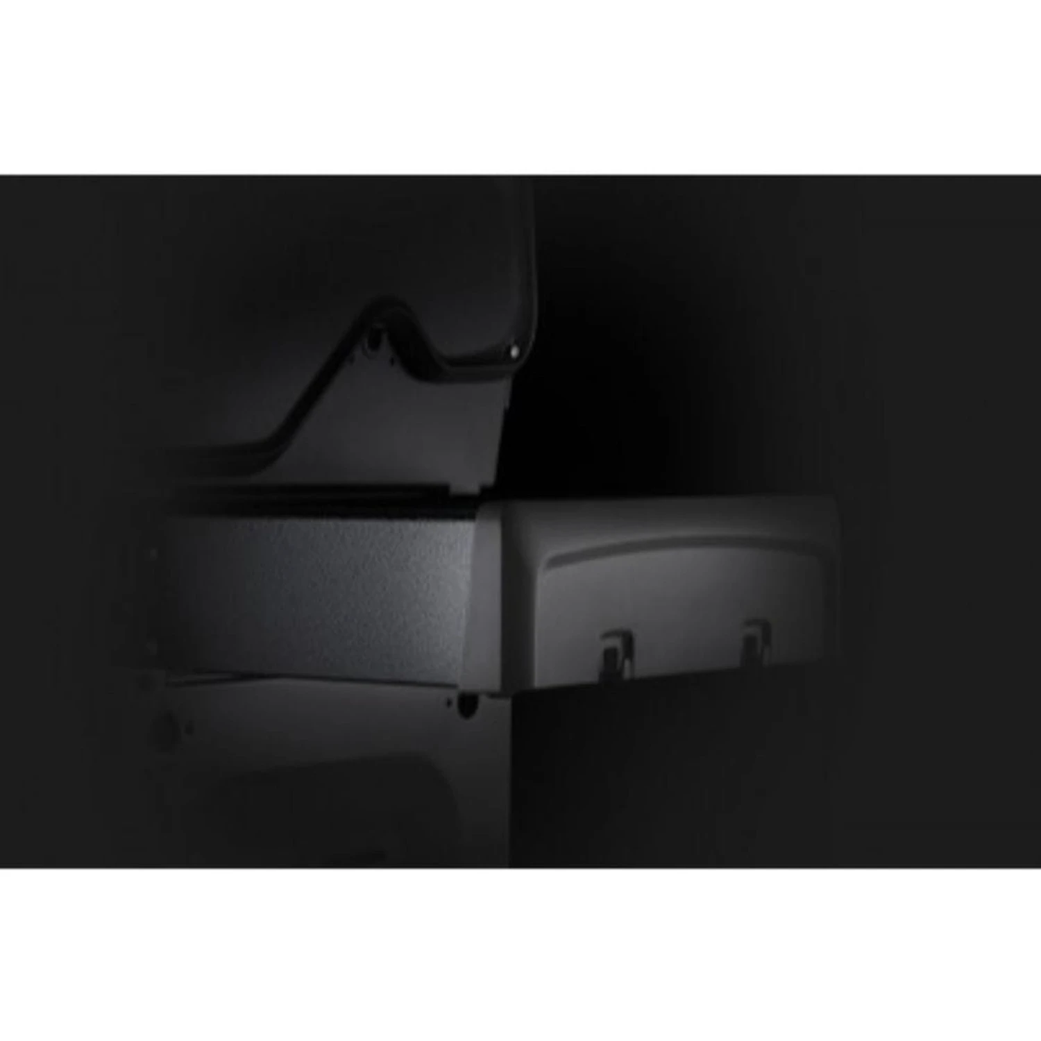 Napoleon 61" Rogue XT 525 SIB Gas Freestanding Grill 14 Napoleon 61" Rogue XT 525 SIB Gas Freestanding Grill - Image 14