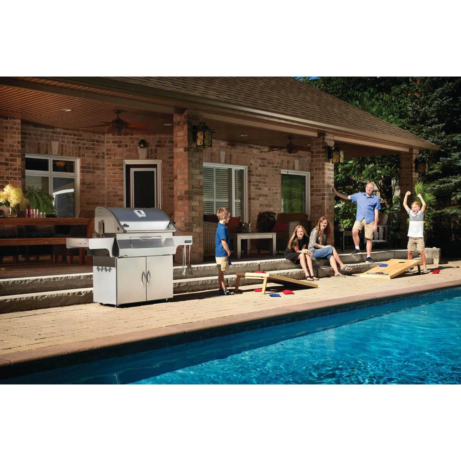 Napoleon 68" Professional 605 Freestanding Charcoal Grill 4 Napoleon 68" Professional 605 Freestanding Charcoal Grill - Image 4