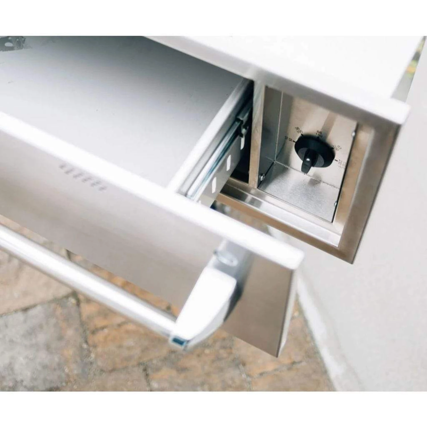 Summerset 36" Stainless Steel Built-In 120V Outdoor Electric Warming Drawer 2 Summerset 36" Stainless Steel Built-In 120V Outdoor Electric Warming Drawer - Image 2