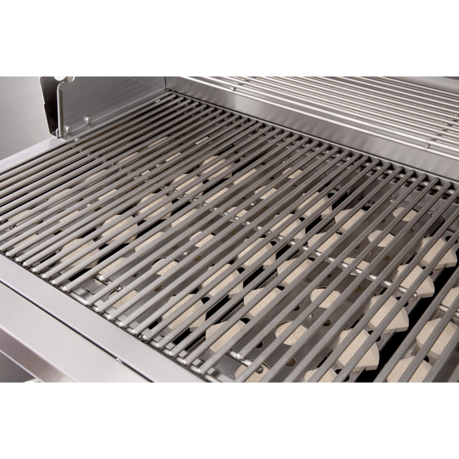 Summerset Sizzler 32" 4-Burner Freestanding Gas Grill 11 Summerset Sizzler 32" 4-Burner Freestanding Gas Grill - Image 11